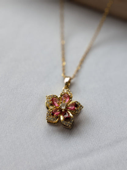 Collier Tournant Fleur — Doré & Strass Rose