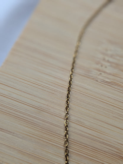 Collier Pendentif Trèfle à Double Face – Élégance