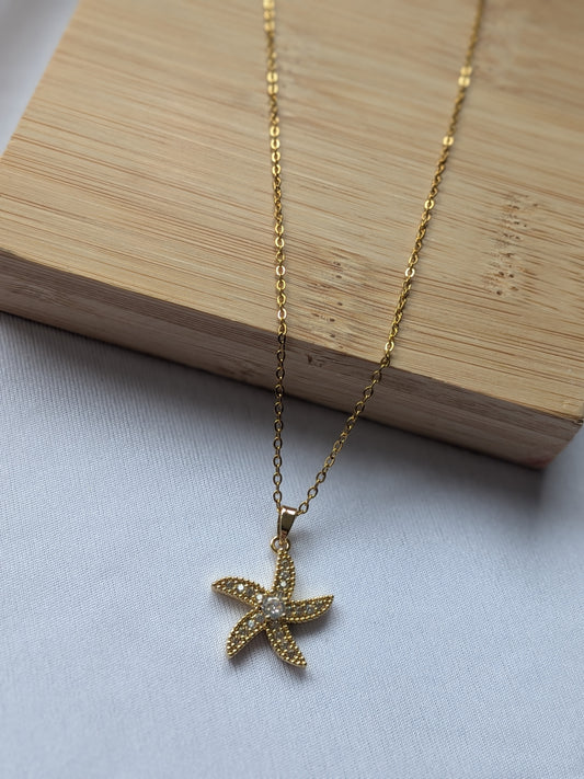 Collier étoile de mer dorée - acier inoxydable