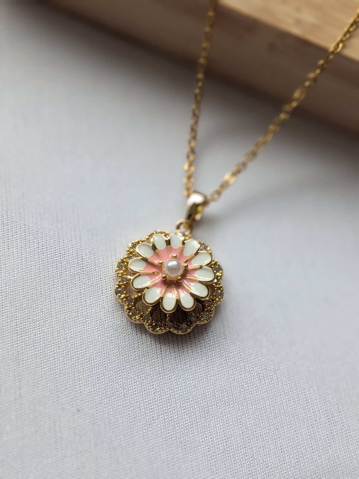 Collier Tournant Fleur — Doré & Rose