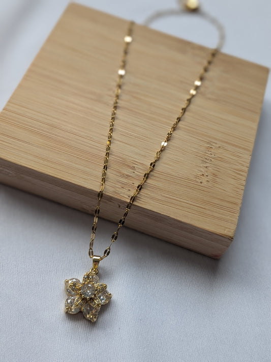 Collier Tournant Fleur — Doré & Strass Blanc
